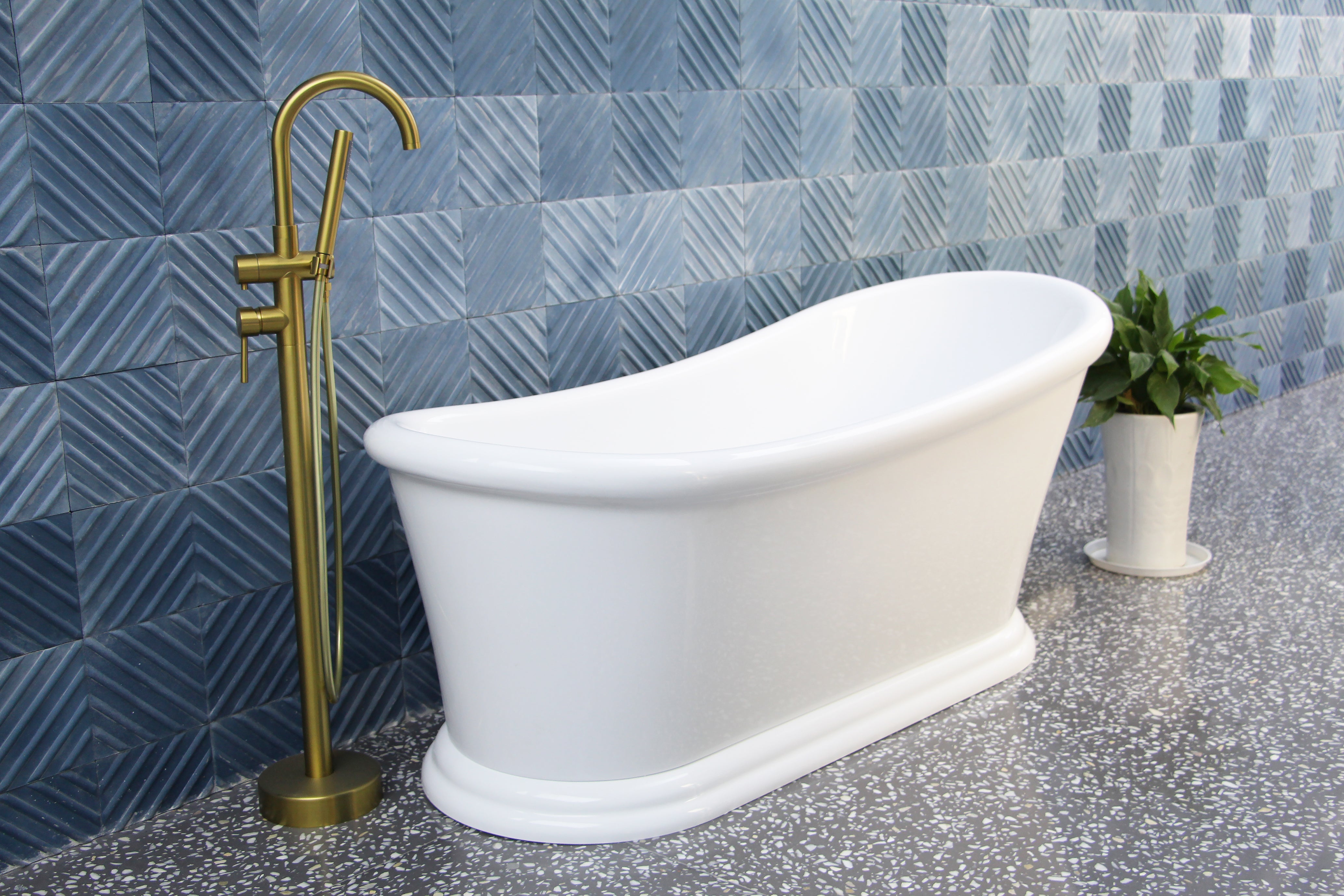 Aqua Eden VTSS672929 67" Acrylic Oval Single Slipper Pedestal Tub with Drain (No Faucet Drillings), Glossy White