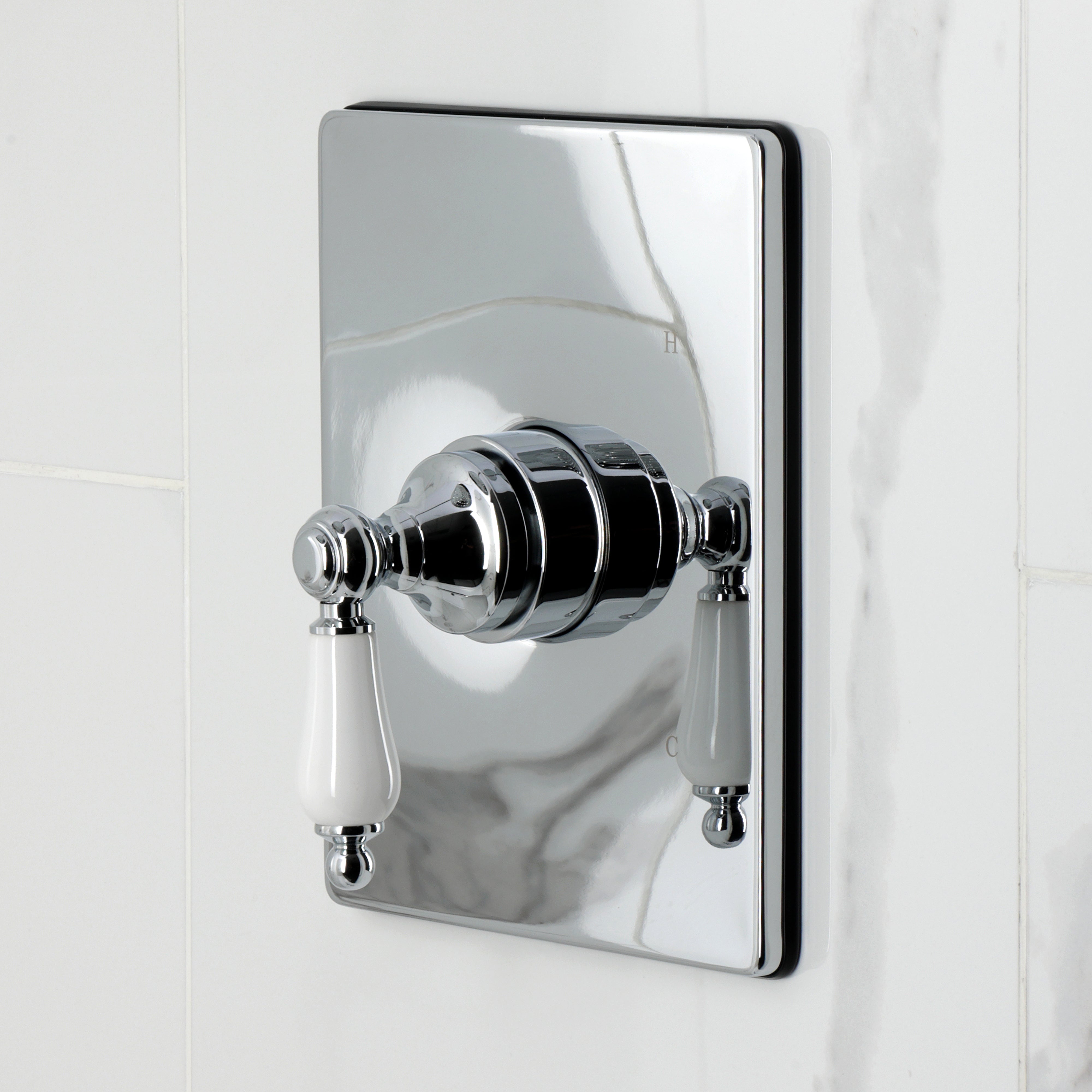 Kingston Brass KB6341PLTO Victorian Single-Handle Pressure Balanced Tub Faucet, Polished Chrome