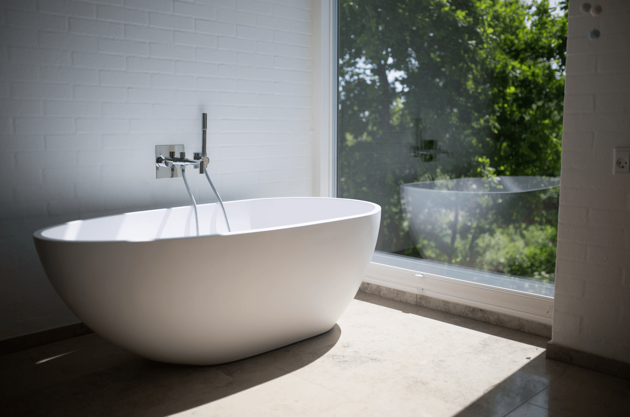 The Pros And Cons Of Different Bathtub Materials - Bathroom Design Center