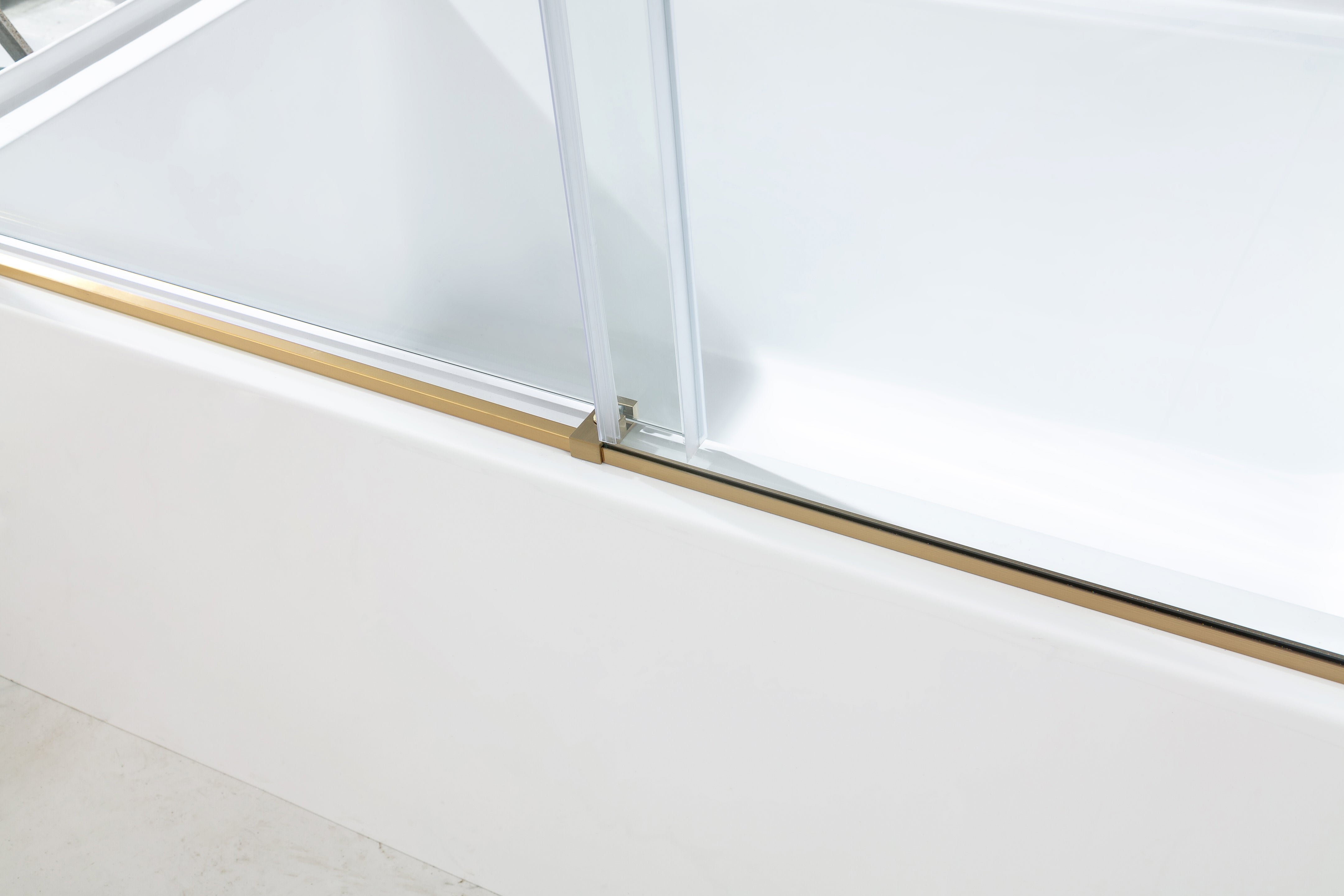 Kingston Brass KVTAP603222R7 60" Acrylic Rectangular 3-Wall Alcove Tub Combo with Tub Door (Right Hand Drain), White/Brushed Brass