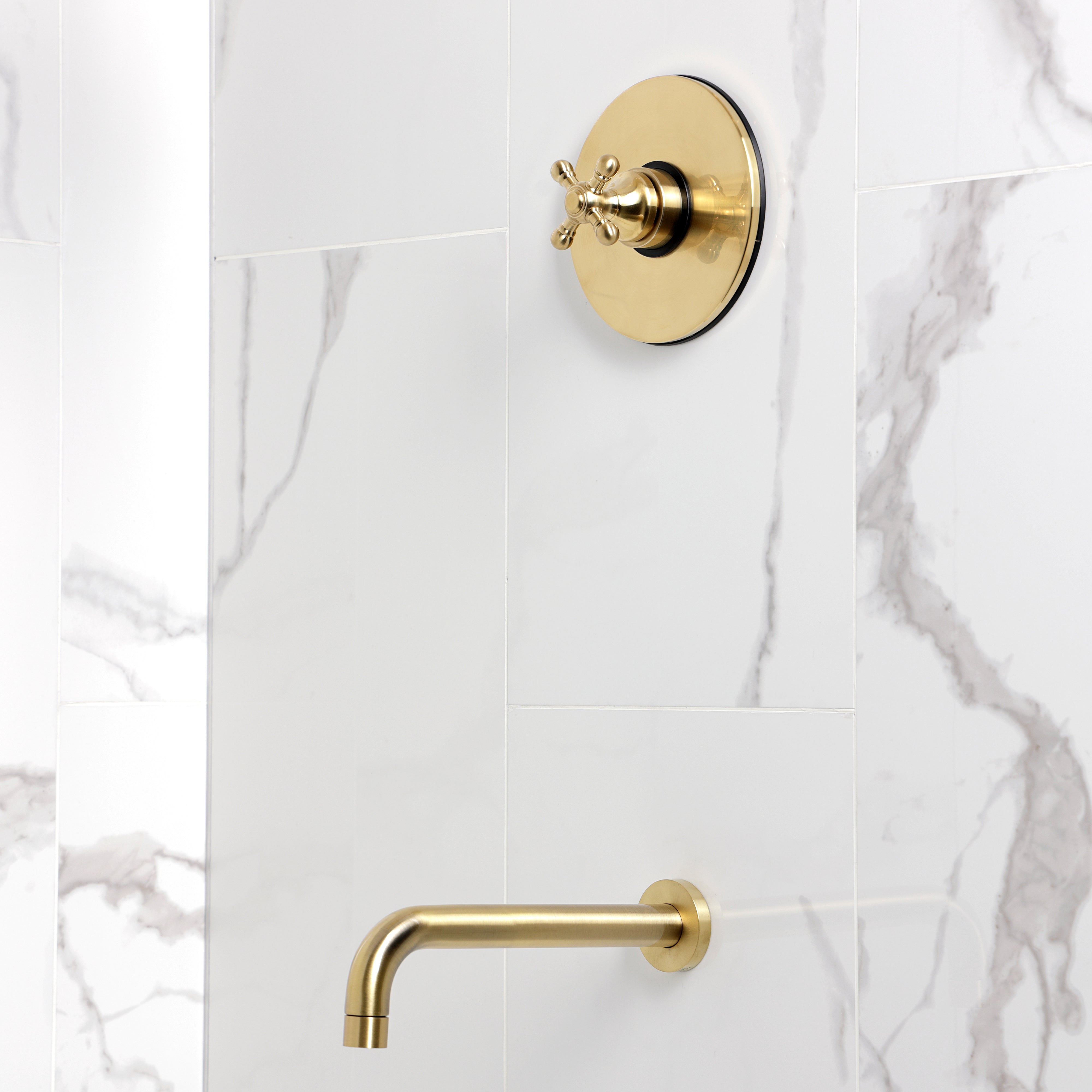 Kingston Brass KB6337BXTO Metropolitan Single-Handle Pressure Balanced Tub Faucet, Brushed Brass