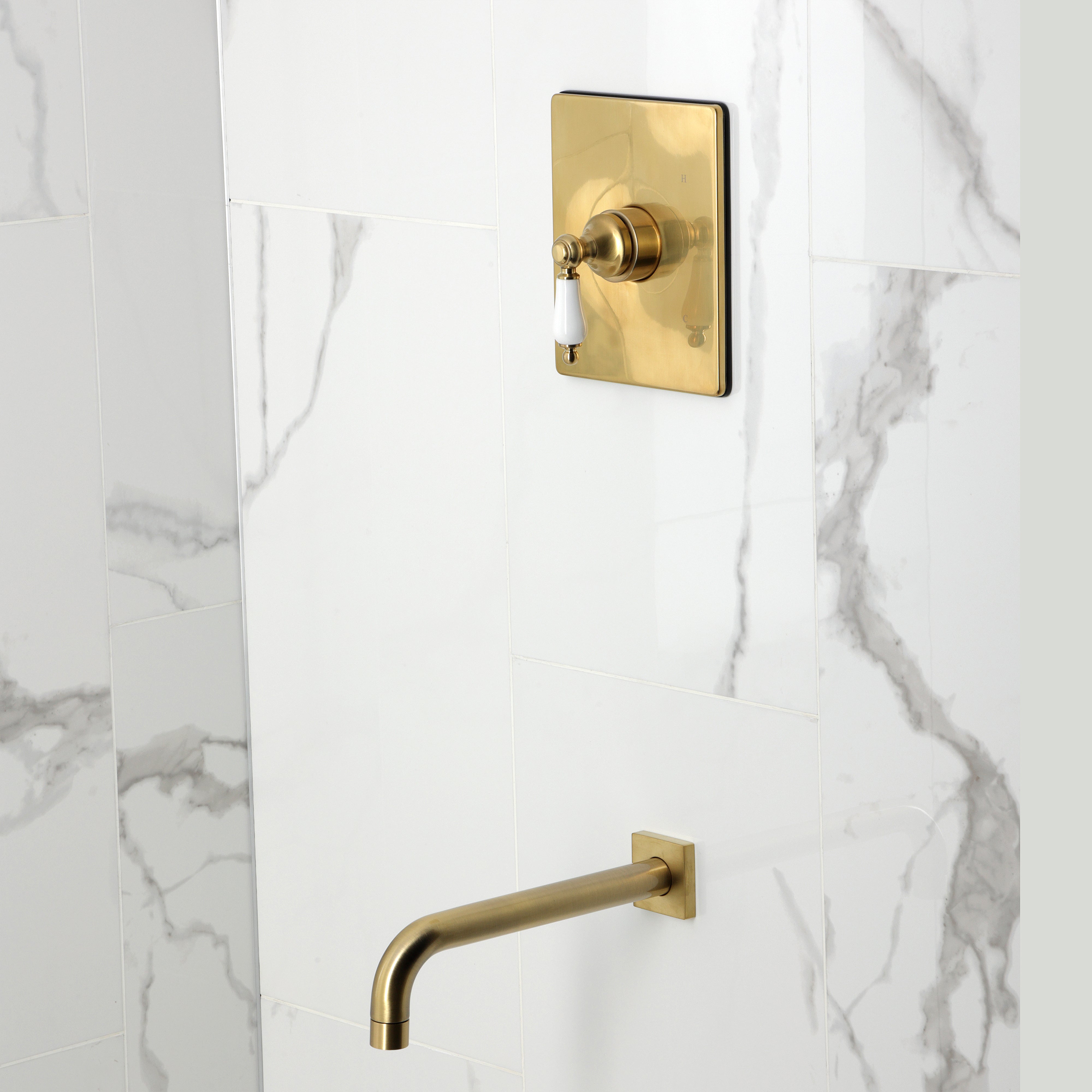 Kingston Brass KB6347PLTO Victorian Single-Handle Pressure Balanced Tub Faucet, Brushed Brass